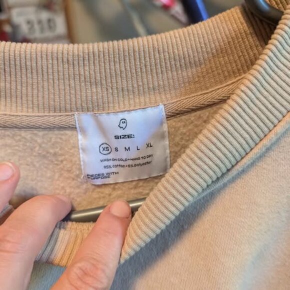 Cozy Ghost - Cloud Crewneck - Picture 4 of 5